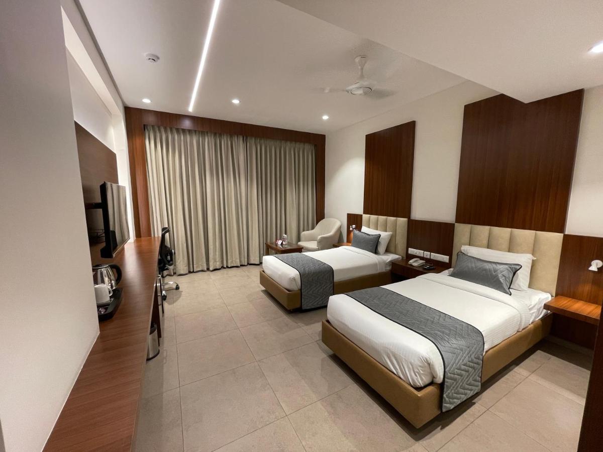 Hotel Jubilee Park Hajdarabad Zewnętrze zdjęcie